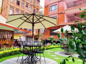  Kathmandu Garden Home  Катманду